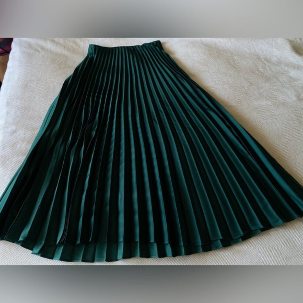 Zara  Dark Emerald Green Pleated Skirt Small